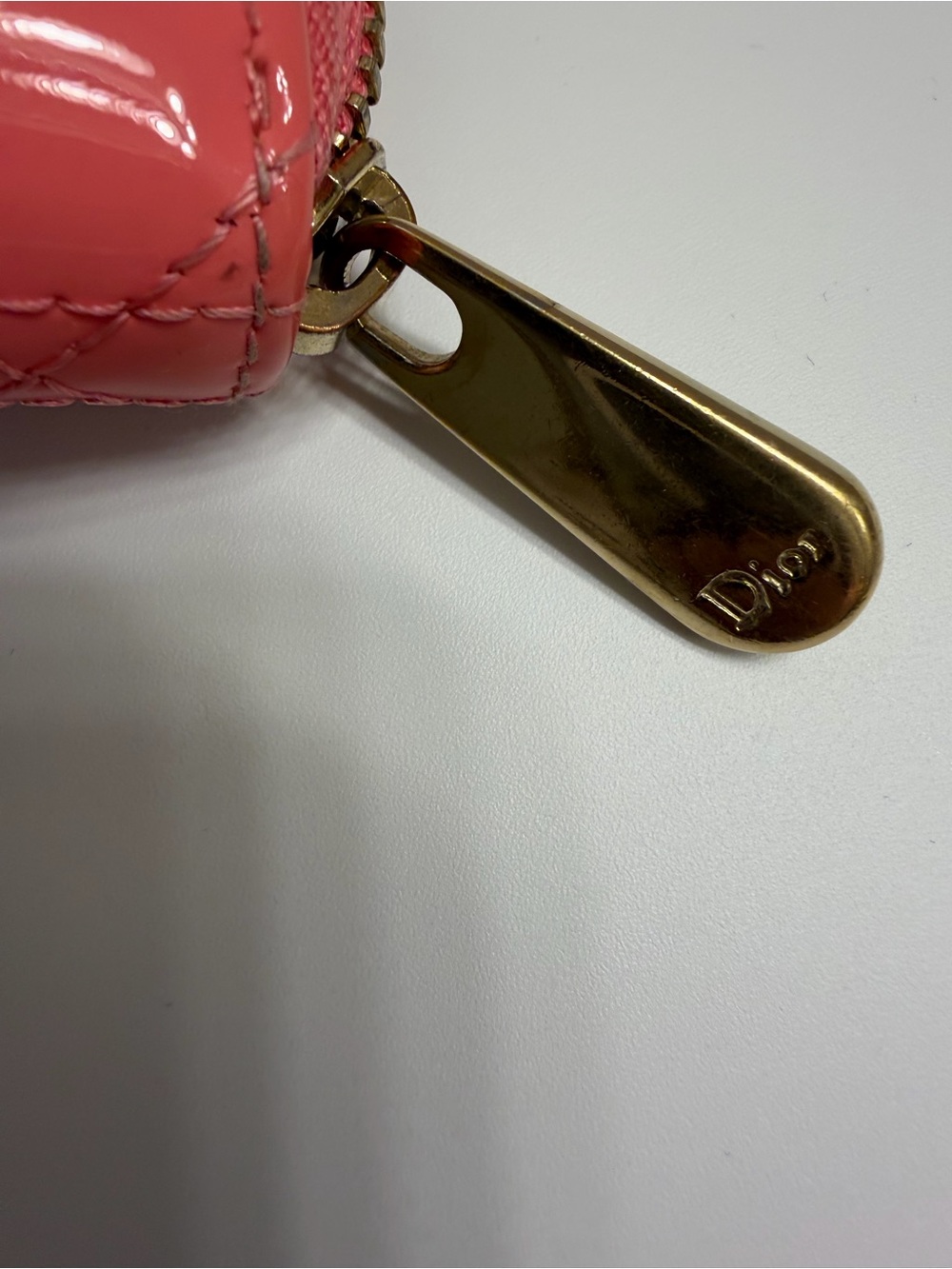 Christian Dior Lady Dior Zip Around Wallet in pink patent leather - Picture 10 of 14
